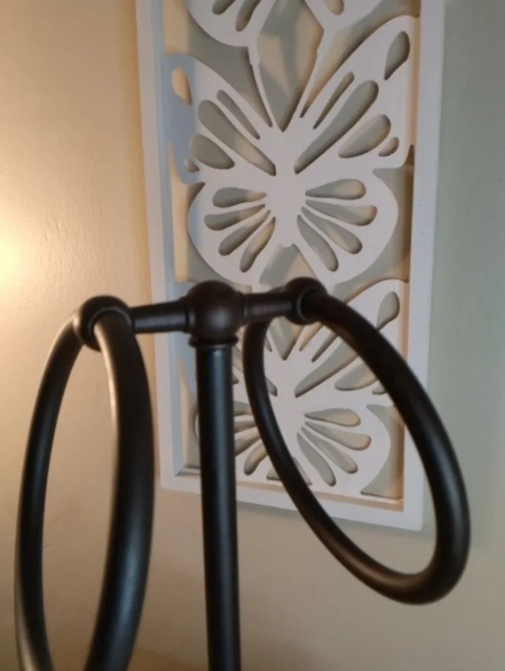 Black Metal Standing Towel   Holders